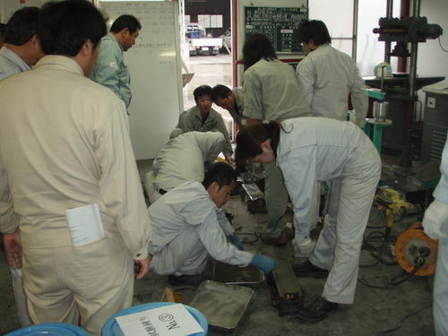 曲げ強度試験用供試体の作製